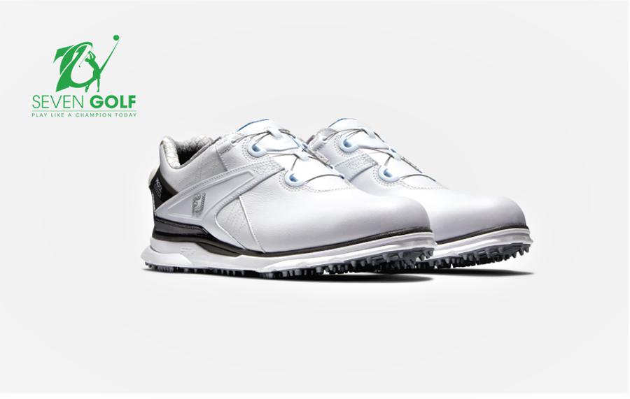 Giày golf không đinh