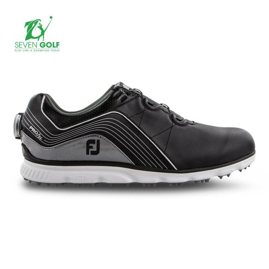 Giày golf không đinh