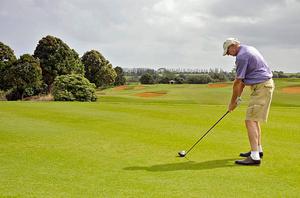 2 dòng gậy golf cho người thuận tay trái siêu hot hiện nay 