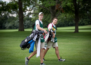 Những ưu và nhược điểm của Caddy golf - công việc làm việc tại sân golf