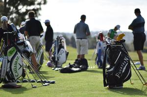 Một bộ gậy golf bao nhiêu tiền? Mua sản phẩm ở đâu chất lượng?